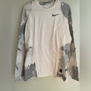 Nike Pro Hyper-warm long sleeve. Size medium. gently used. White and camouflage.